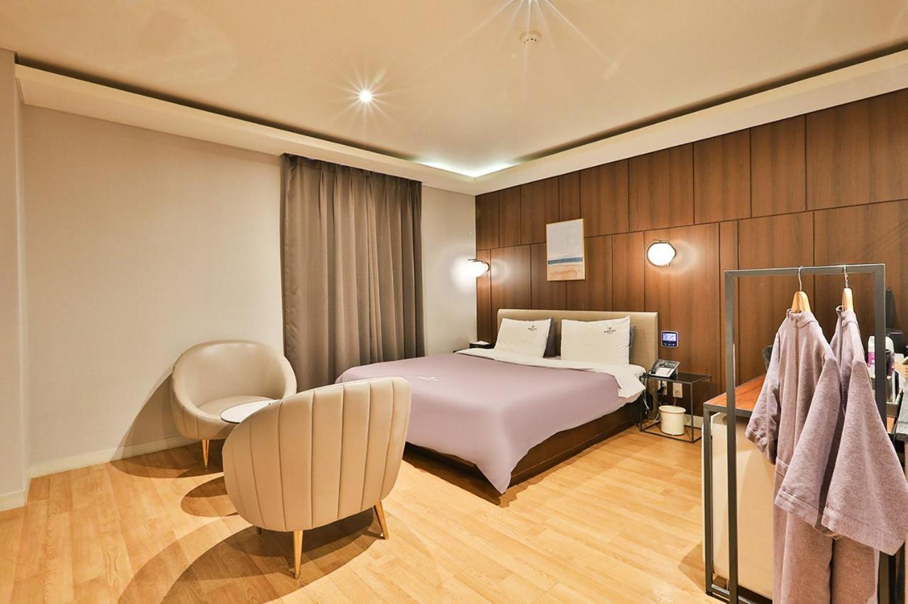 Brown Dot Hotel Jeonggwan Busan Esterno foto