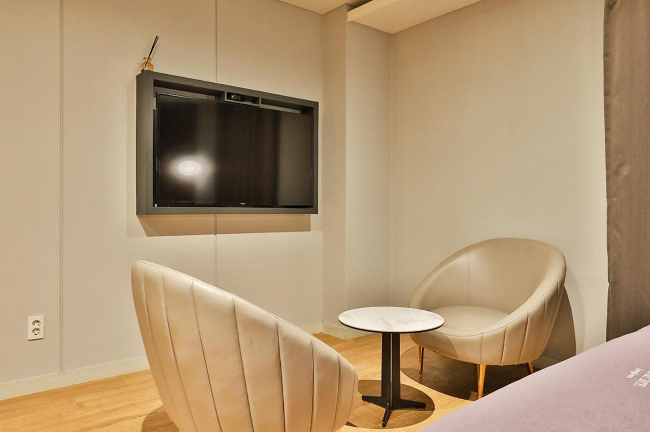 Brown Dot Hotel Jeonggwan Busan Esterno foto