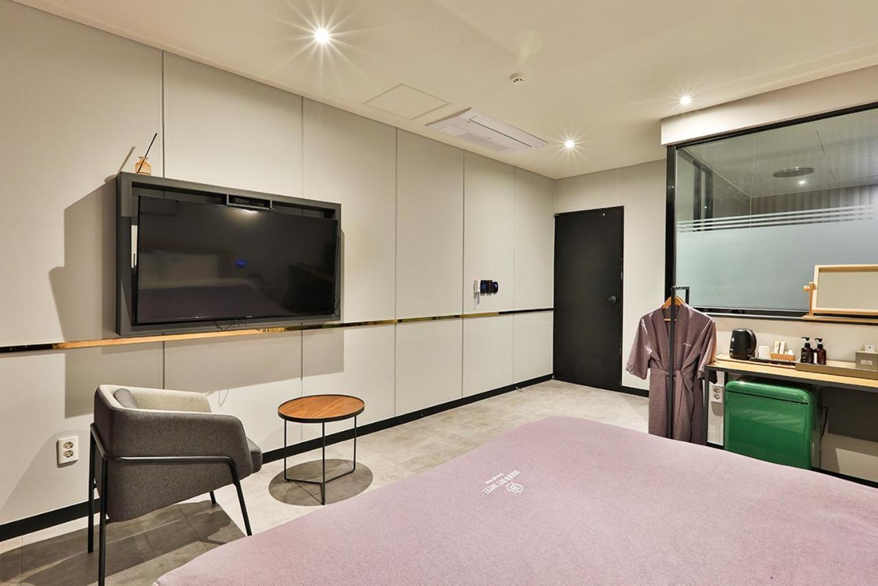 Brown Dot Hotel Jeonggwan Busan Esterno foto