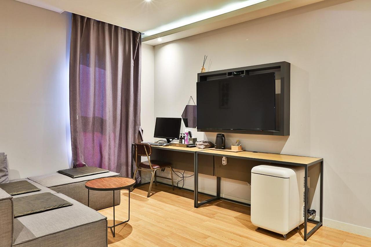 Brown Dot Hotel Jeonggwan Busan Esterno foto